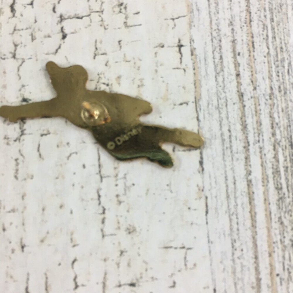 Disney Pin Flying Peter Pan Japan Tokyo Gold 4304 Small - Picture 6 of 8